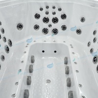 Переливной СПА бассейн Joyee SPA Dubai Чаша